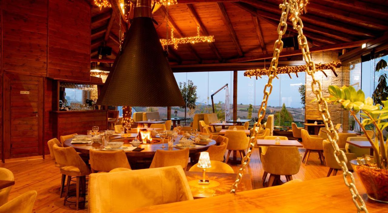 3 Hills Boutique - The Ranch Experience Hotel Trilofos Buitenkant foto